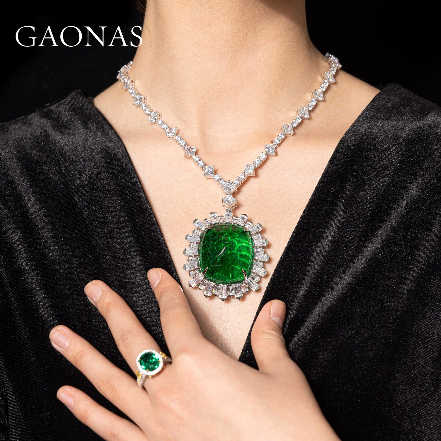 GAONAS Emerald necklace Cubic Zirconia S925 Silver Artificial woman unisex fashion luxurious jewelry Green rich creative gifts 2025 NEW GX129333