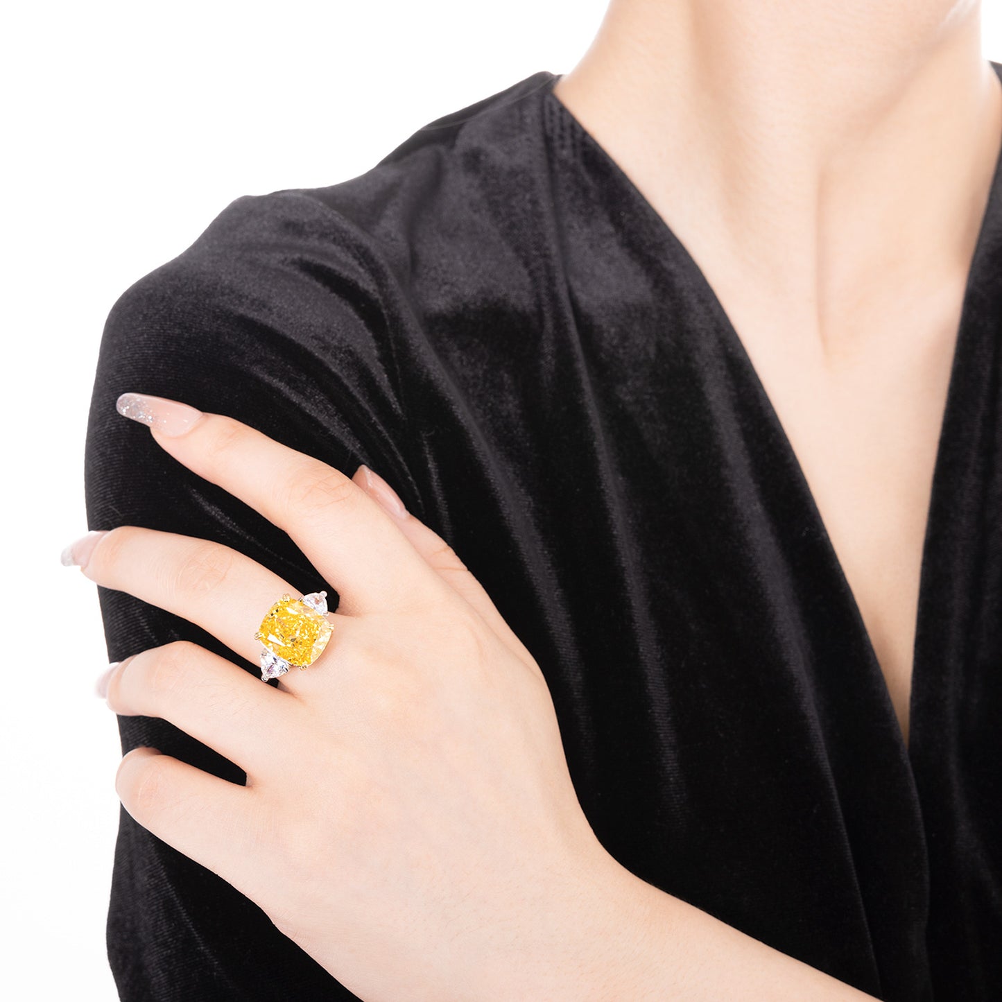 GAONAS Fancy Vivid Yellow ring Cubic Zirconia S925 Silver Artificial woman unisex fashion luxurious jewelry Yellow rich creative gifts 2025 NEW YJ031930